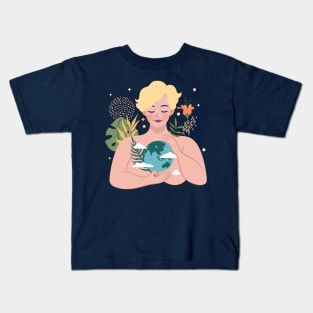 Blonde Mother Earth Kids T-Shirt